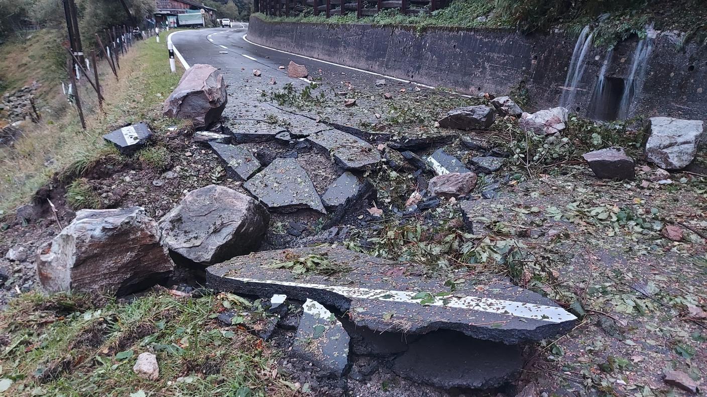 I danni causati dalla frana in Val Calanca