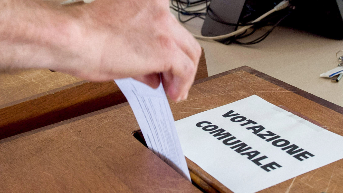Cinque comuni alle urne su temi locali