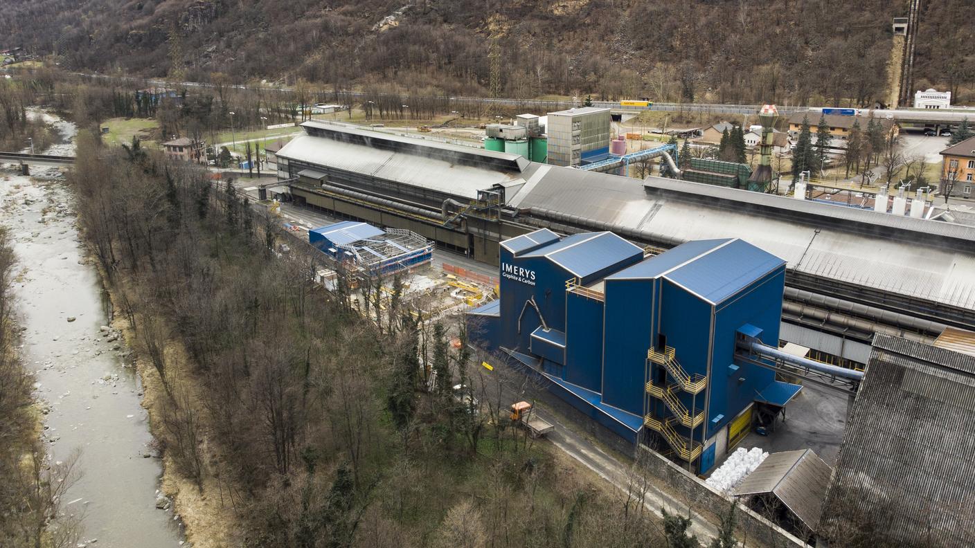Lo stabilimento della Imerys, industria che produce grafite a Bodio