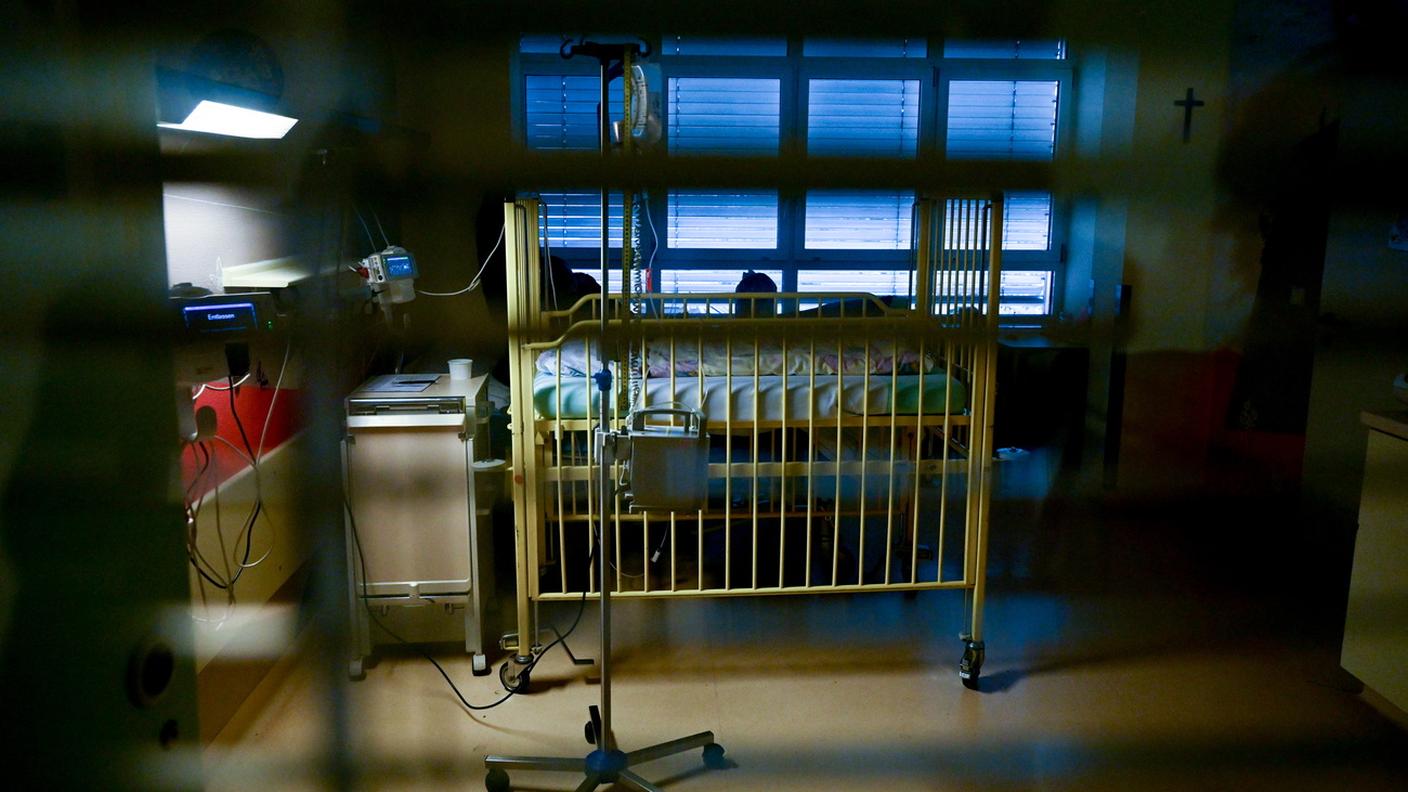 “Togliere la terapia intensiva pediatrica a Coira non porterebbe a un risparmio”, osserva Peter Peyer, direttore del Dipartimento giustizia, sicurezza e sanità grigionese.