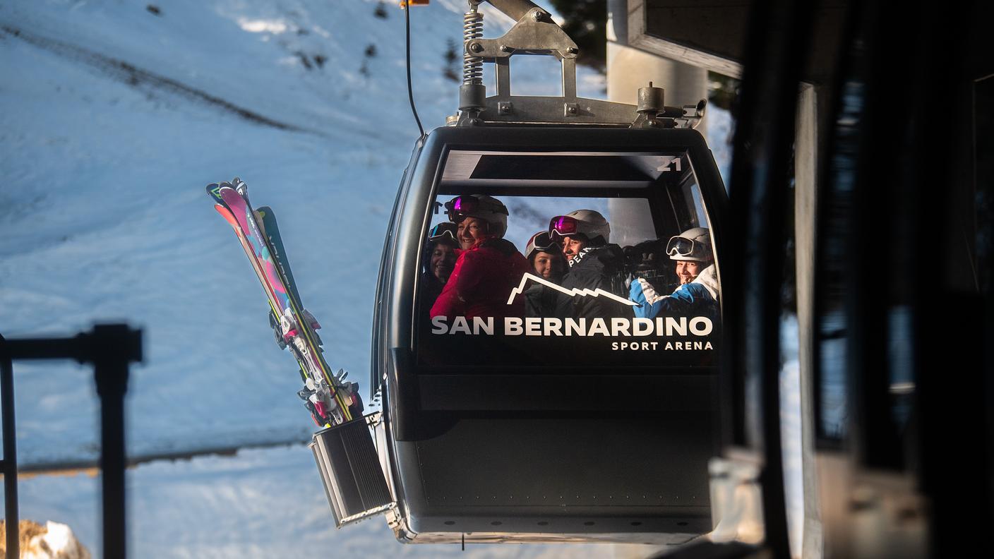 Le nuove cabine della cabinovia Fracch - Confin di San Bernardino