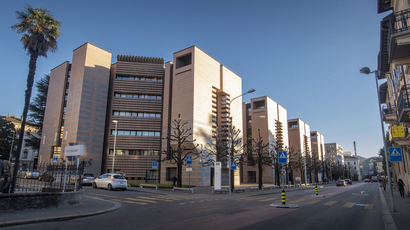 Il palazzo firmato da Mario Botta negli anni '80 diventerà sede delle autorità giudiziarie