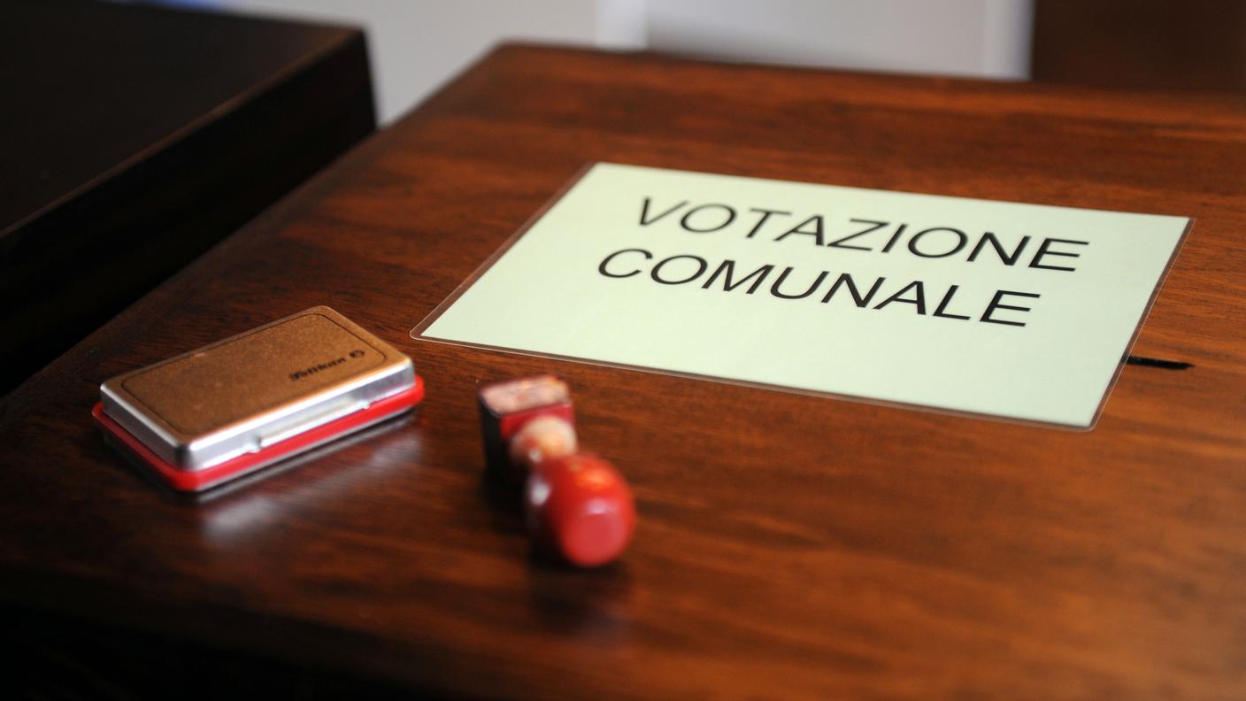 Votazioni di natura comunale sono previste per oggi in alcune località del Ticino e dei Grigioni