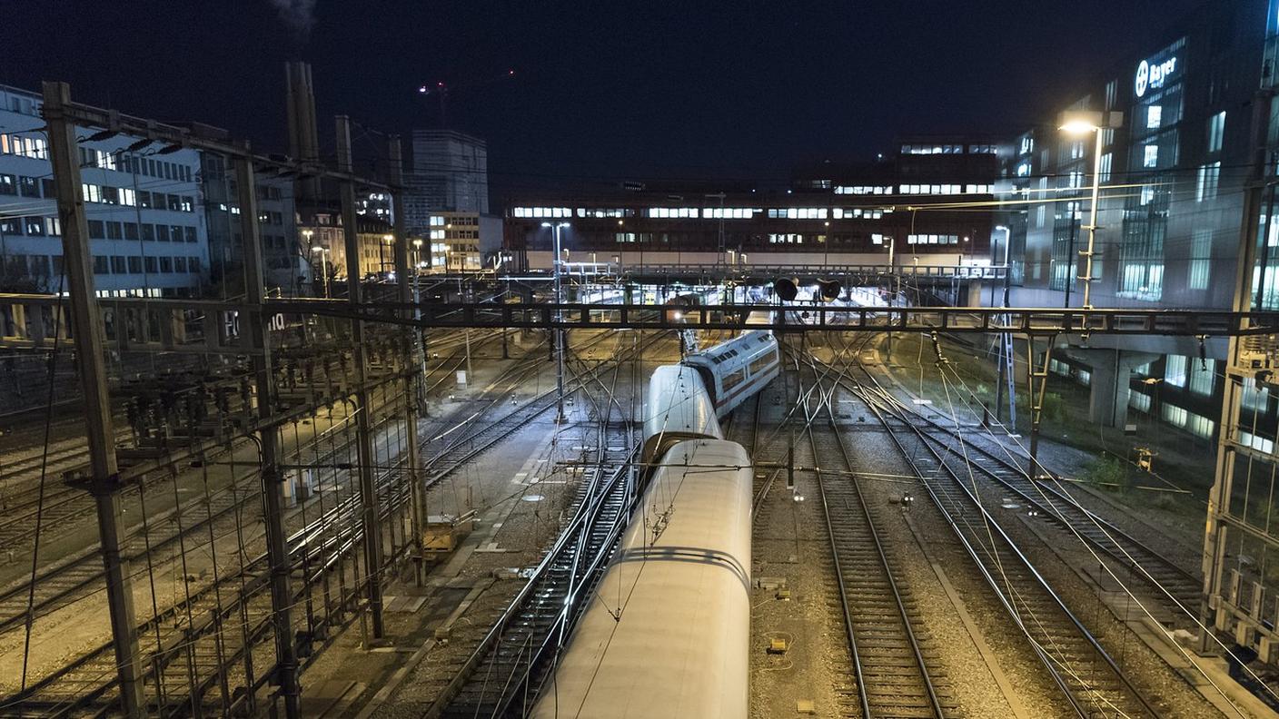 Treno deraglia a Basilea