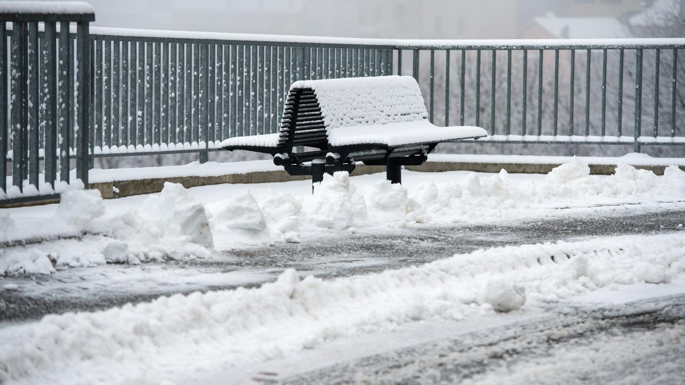 La neve è scesa copiosa lunedì in Svizzera italiana