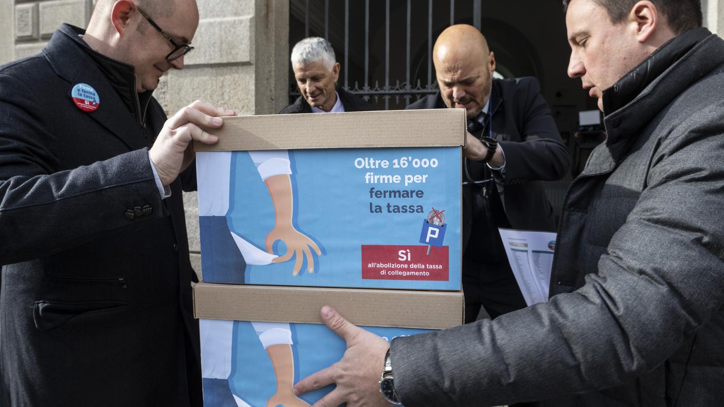 Erano state consegnate oltre 16'000 firme per chiedere l'abrogazione della tassa