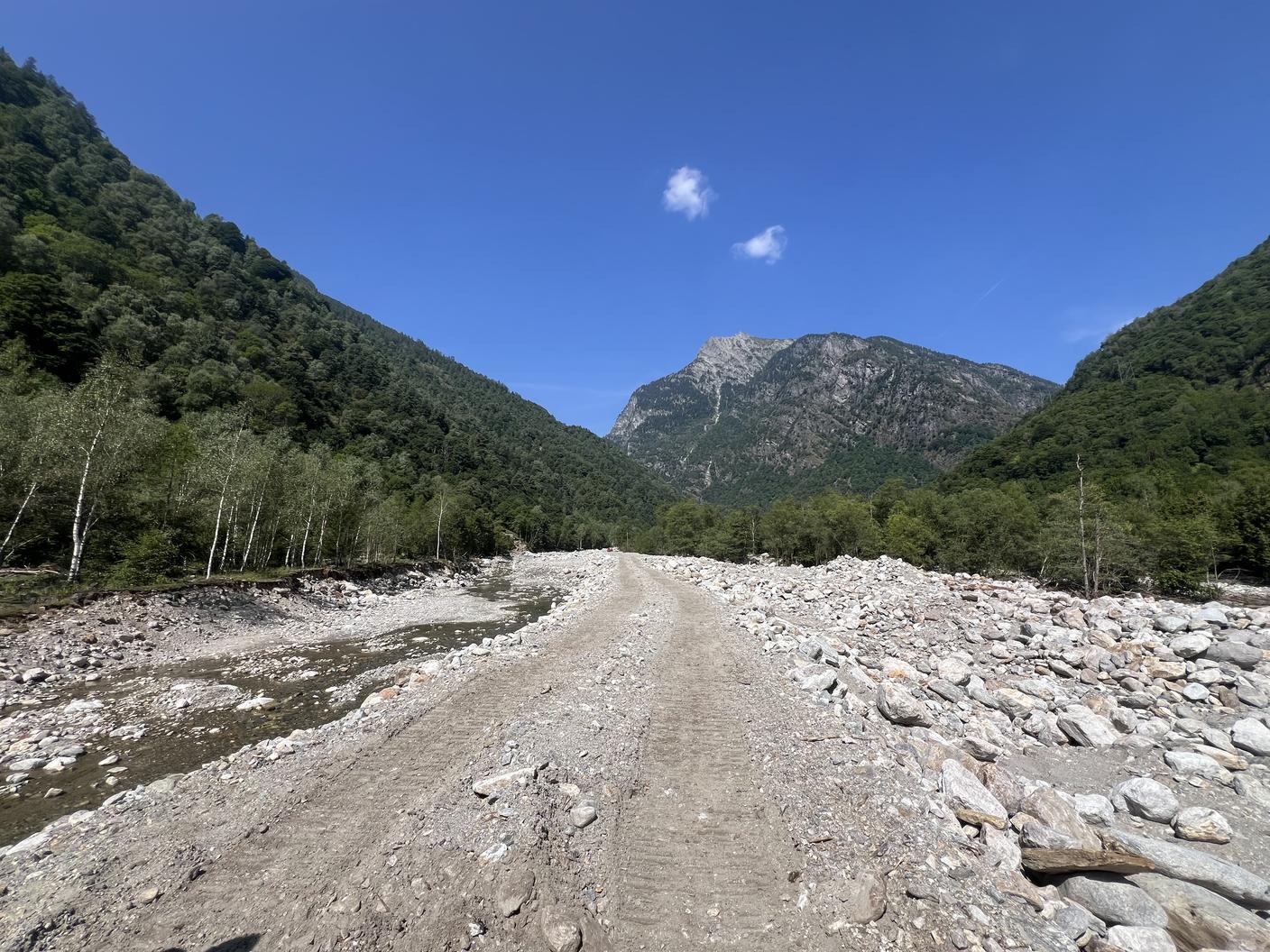 La situazione lungo il fiume a Lavizzara