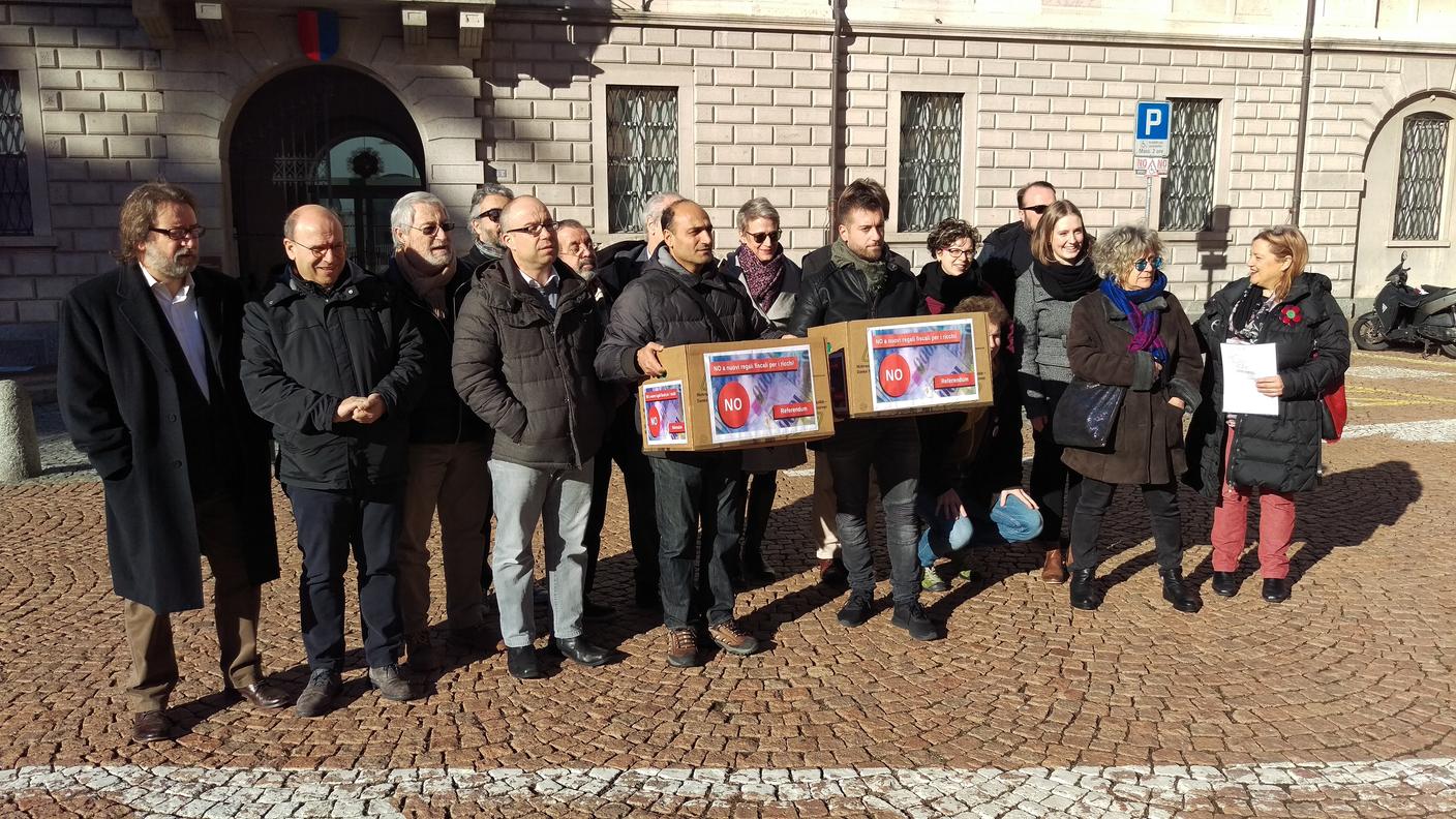 I promotori del referendum hanno raccolto 10`000 firme (ne sarebbero bastate 7'000)