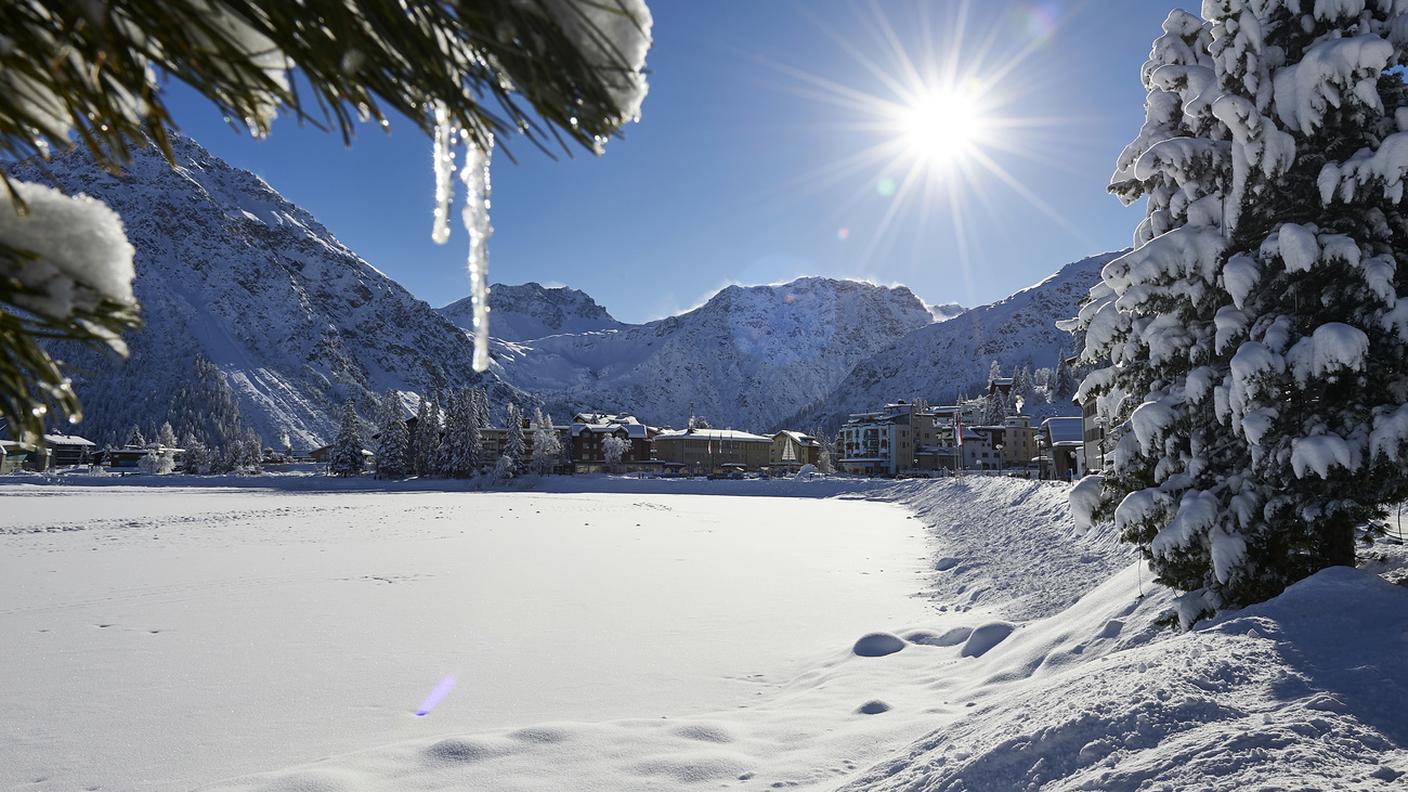 Si è aperto il processo ai dirigenti delle Arosa Bergbahnen che offrivano abbonamenti sciistici gratis o scontati