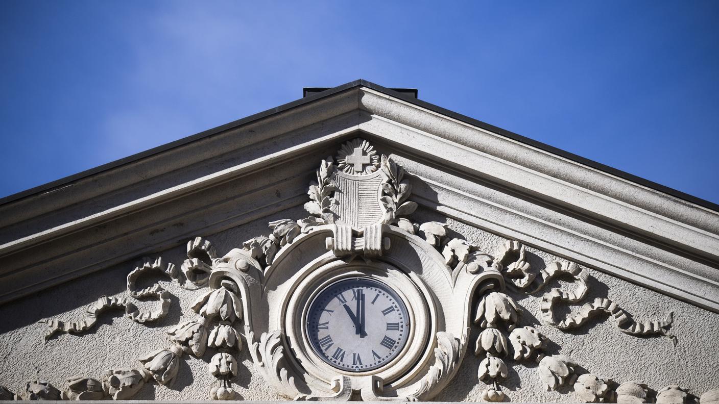 L'orologio della politica a Palazzo delle Orsoline