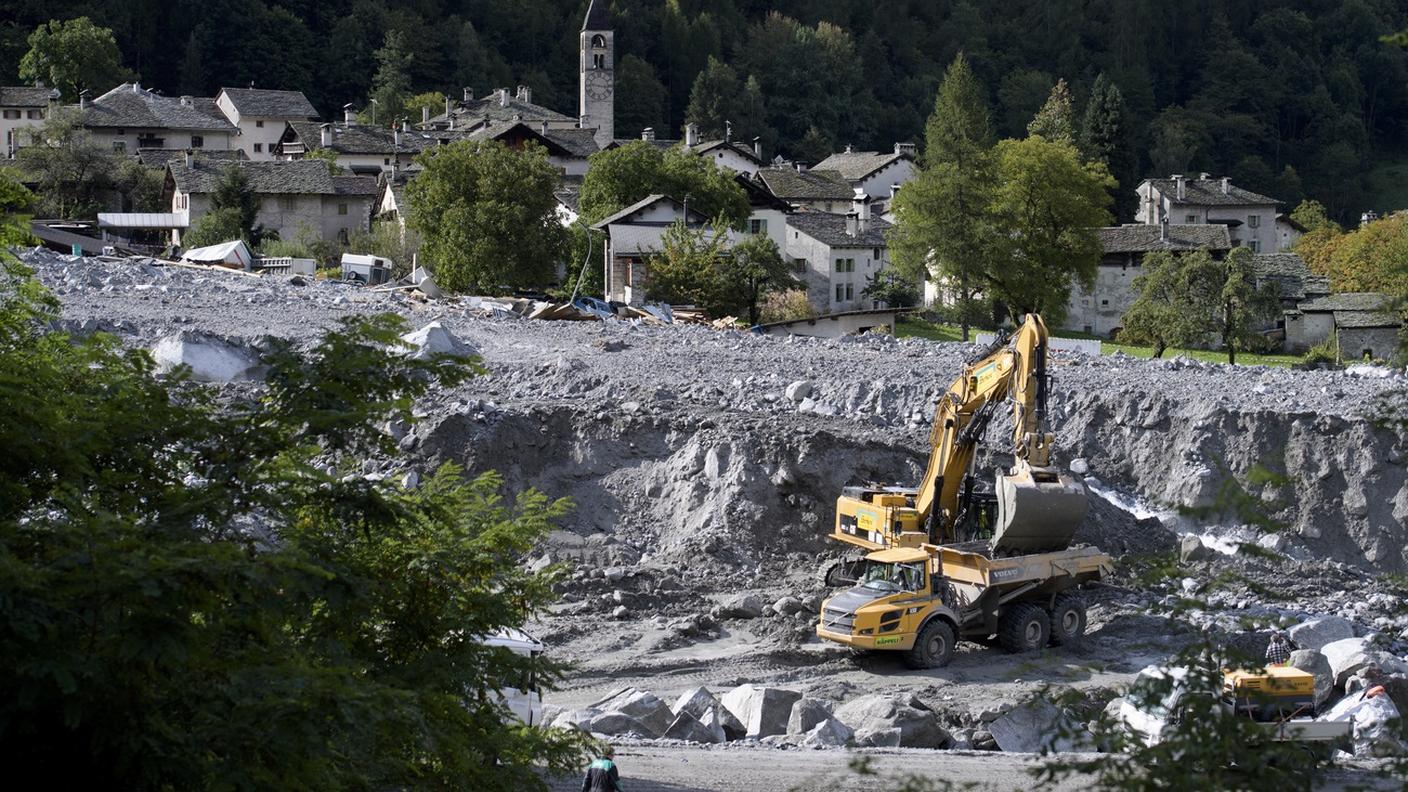 Le colate di roccia e fango ancora nascondono i corpi di 8 persone