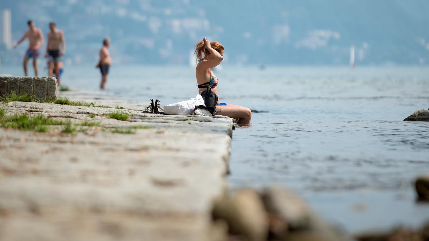 Ci sarà ancora tempo per rilassarsi al sole come qui alla foce del Cassarate a Lugano