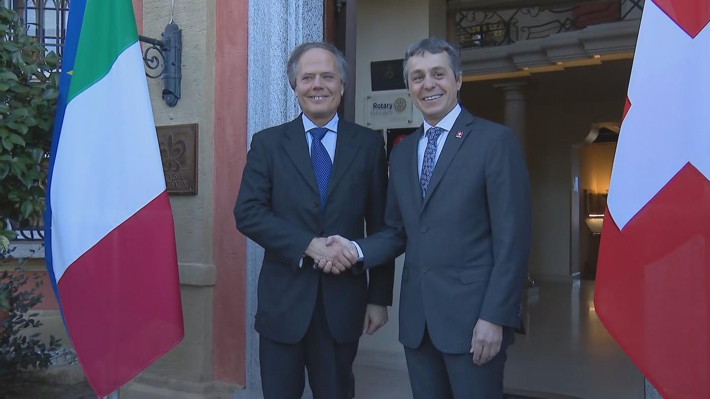 Enzo Moavero Milanesi accolto da Ignazio Cassis