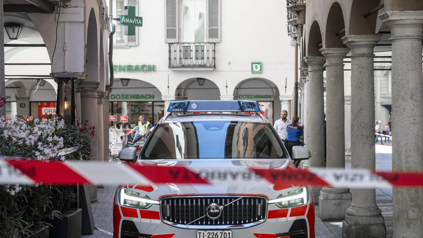 Polizia in centro a Lugano il 2 luglio, giorno della tentata rapina in una gioielleria