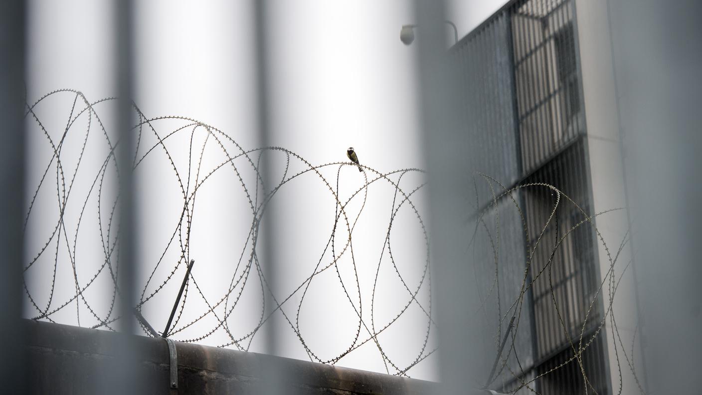 L'uomo è tuttora in carcere