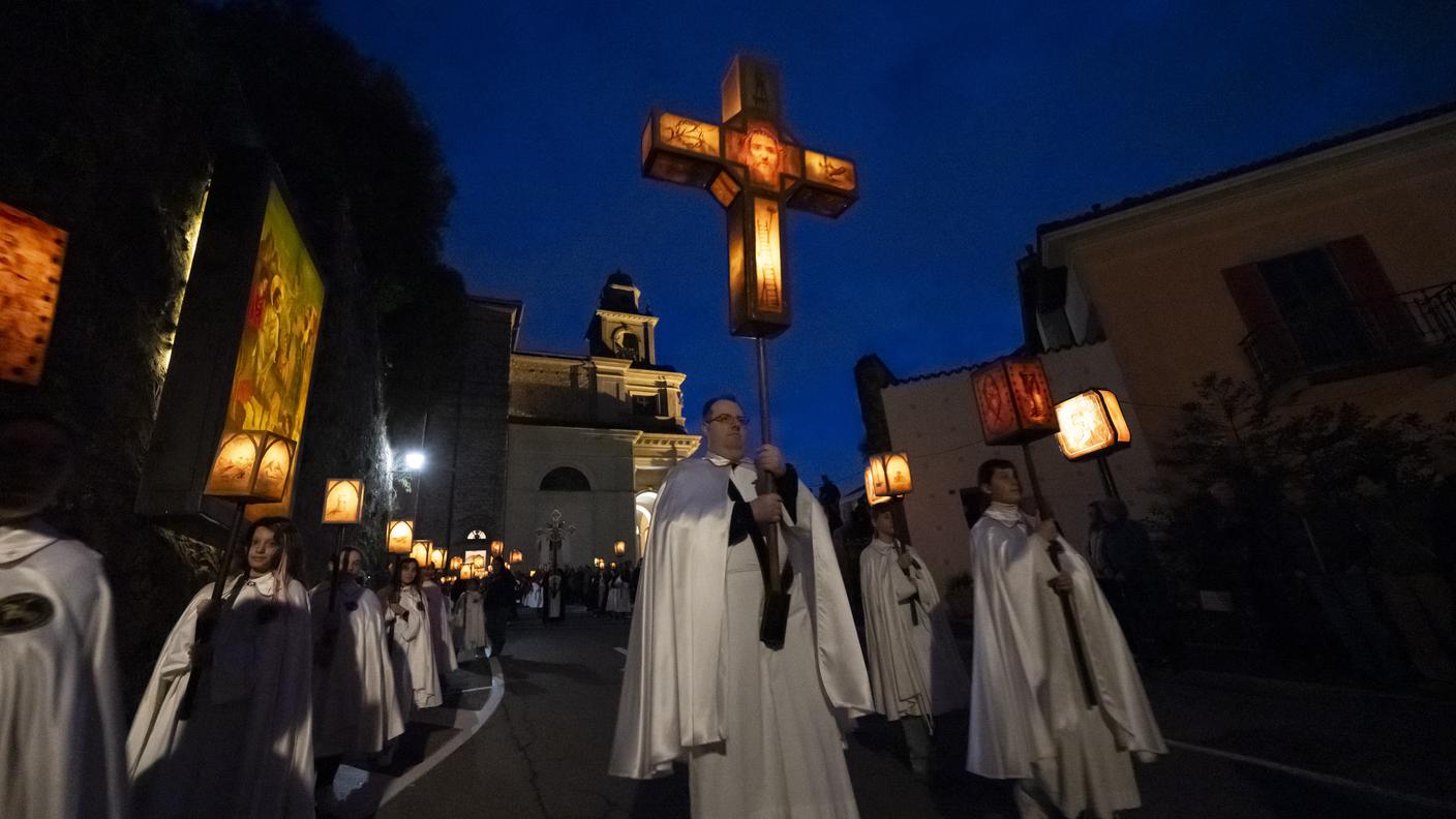 Un momento della Processione di Mendrisio