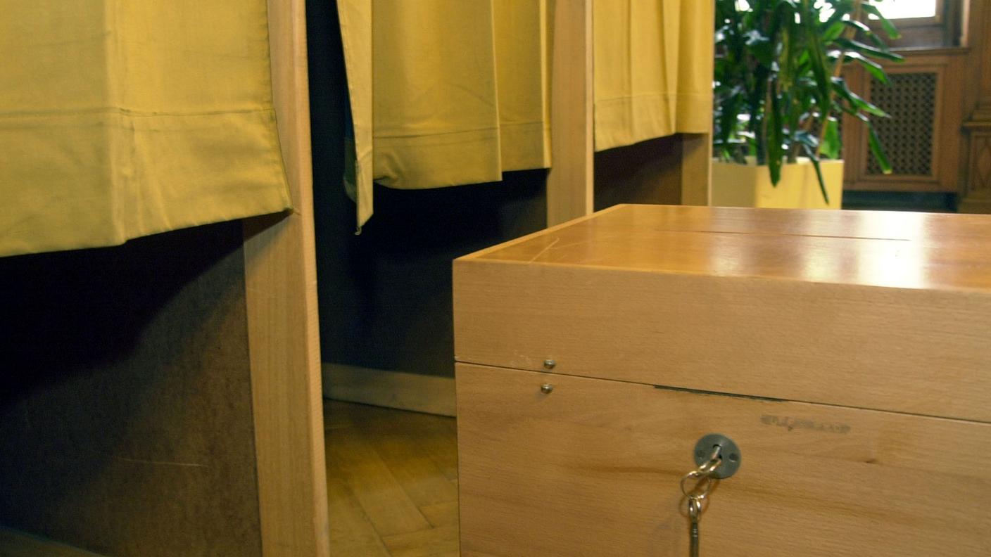 Cittadini alle urne nel weekend in svariati comuni ticinesi