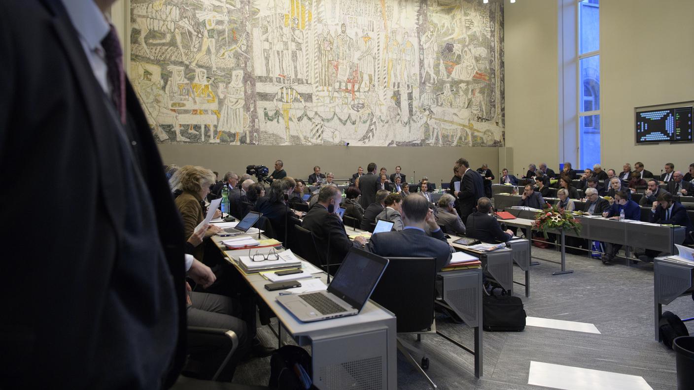 Nuovi rimproveri in aula contro la polizia