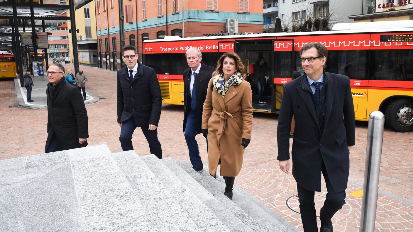 L'arrivo delle autorità