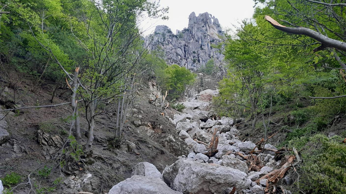 La frana sotto i Denti della Vecchia