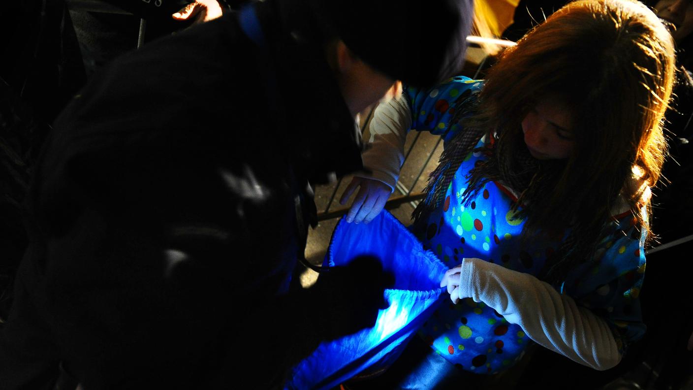 Controlli, divieti, diffide: gli organizzatori dei carnevali fanno di tutto per evitare problemi nelle aree dedicate al divertimento