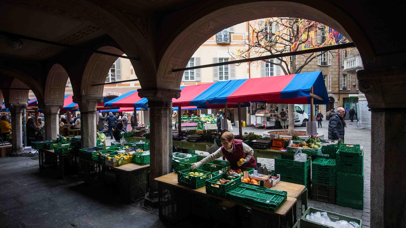 Annullato per i prossimi tre sabati il tradizionale mercato di Bellinzona