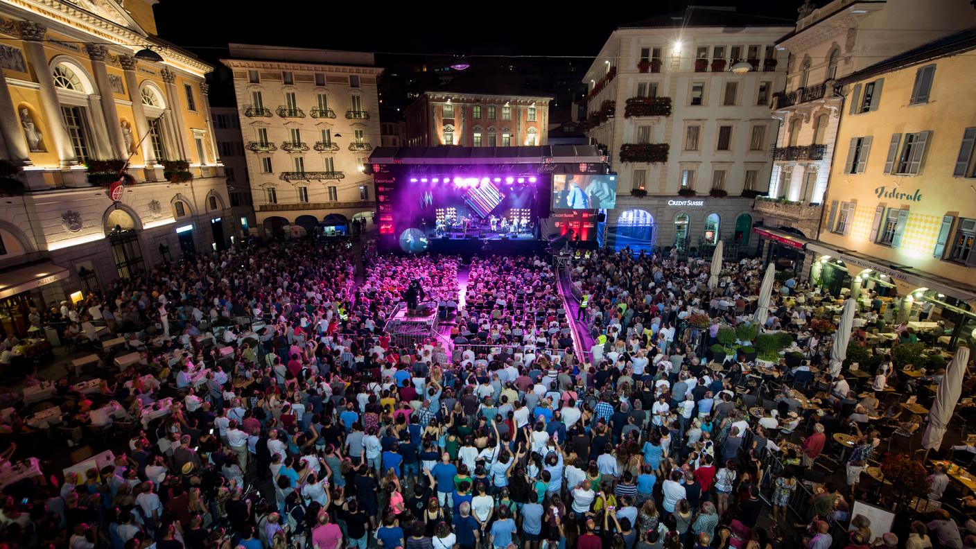 Niente musica in piazza fino alla fine di agosto