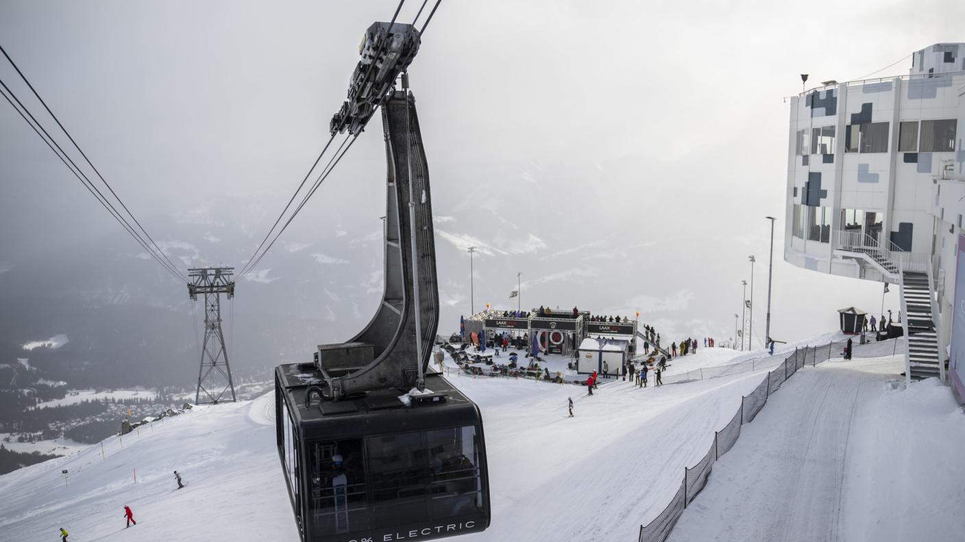 La funivia sul Crap Sogn Gion a Laax (GR), di proprietà della Weisse Arena
