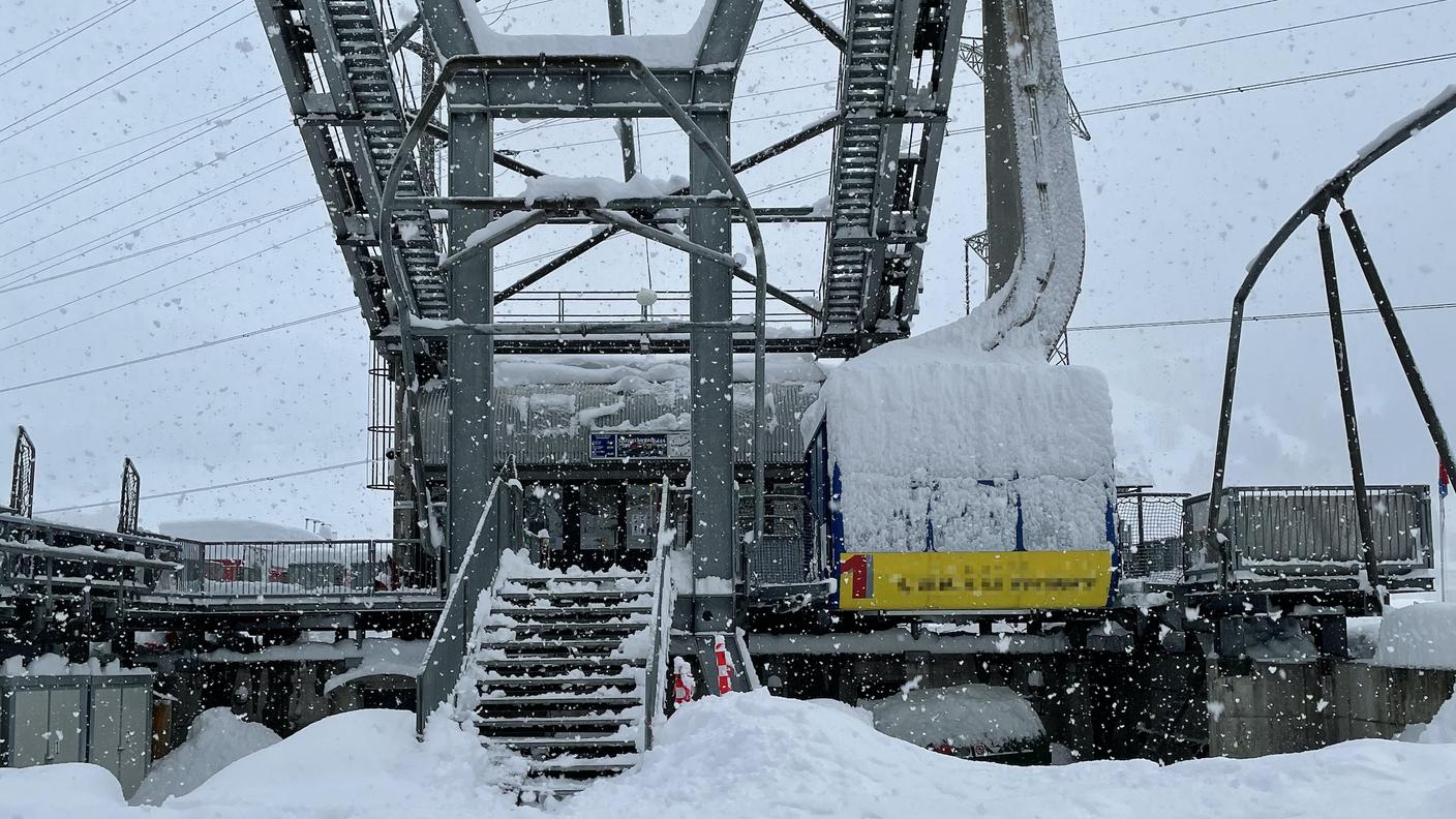 A Airolo nevica abbondantemente