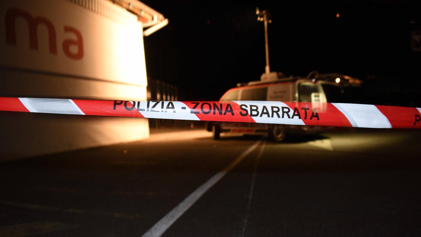 Restano intanto sempre critiche le condizioni del ragazzo che ha subito gravi lesioni