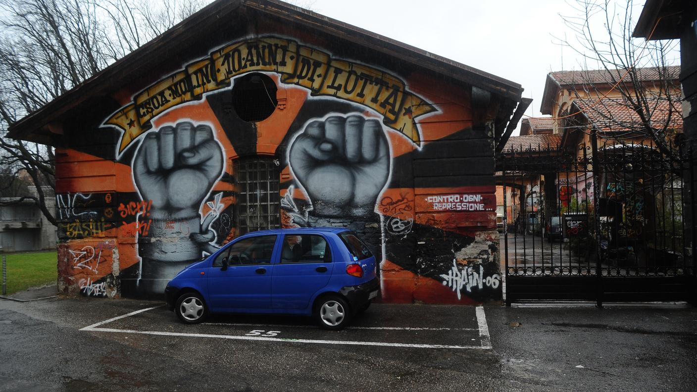 Gli esterni del centro sociale
