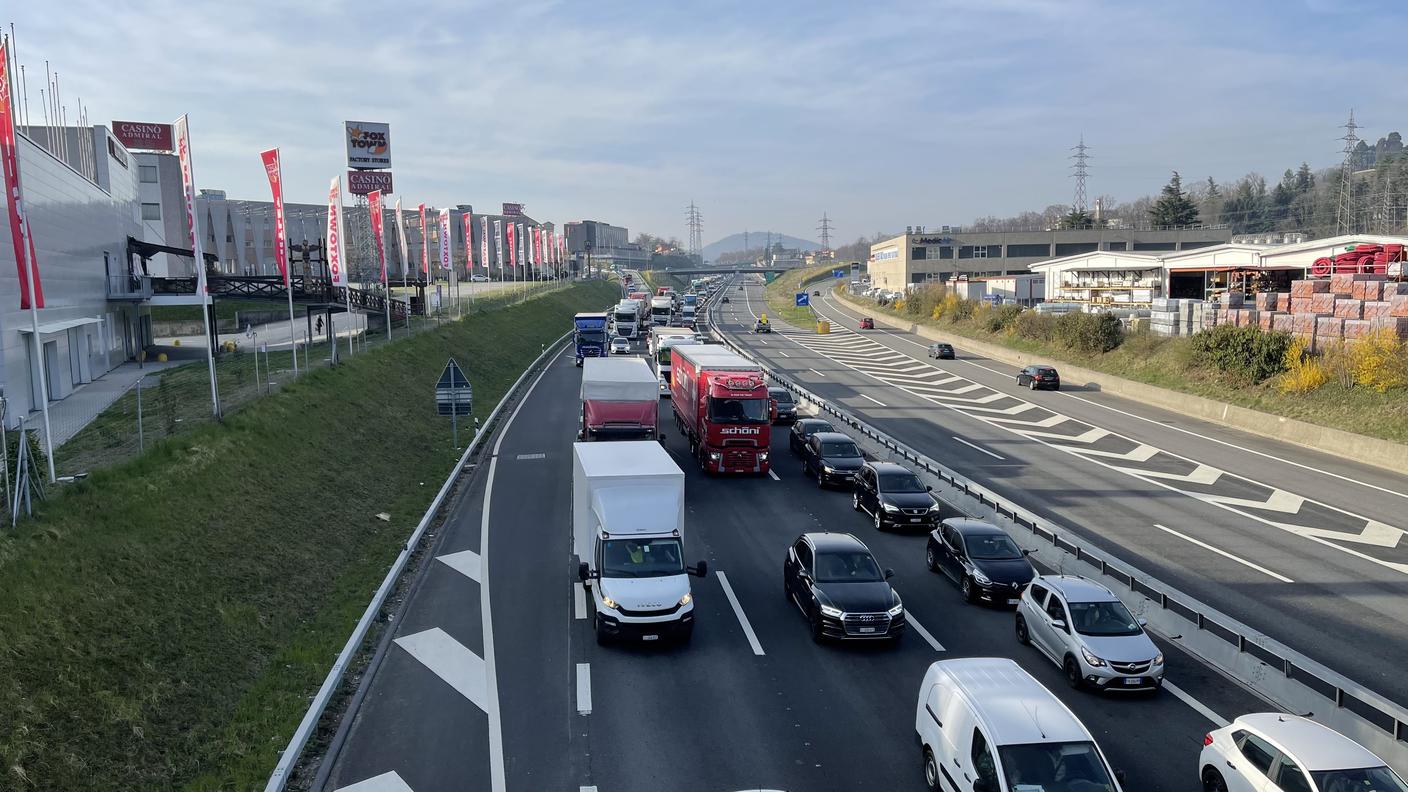 Il problema nel tunnel ha paralizzato il traffico