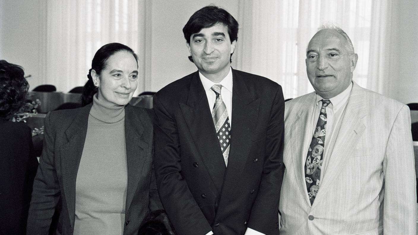 1995, con i genitori all'insediamento in Consiglio di Stato
