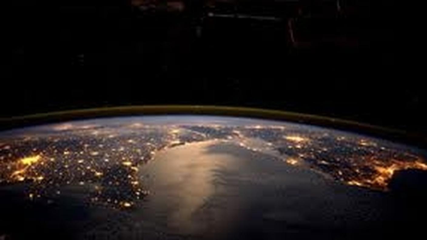 Al buio per mettere in luce i problemi ambientali