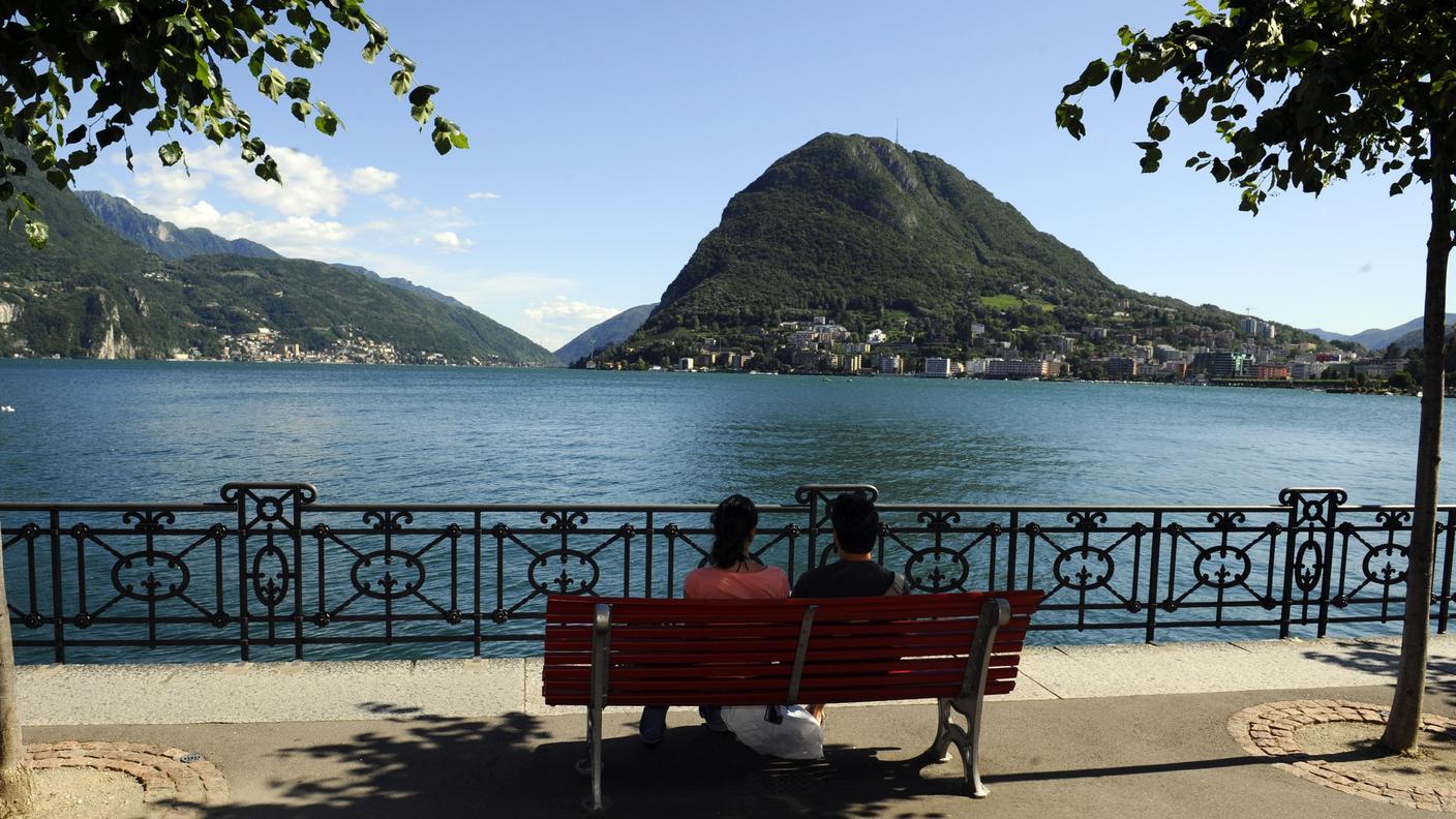 Sparita l'acqua dalle fontane, resterà quella del lago...