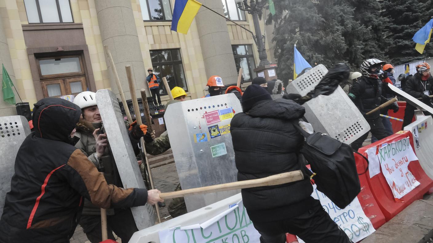 Scontri fra opposte fazioni, il 1° marzo