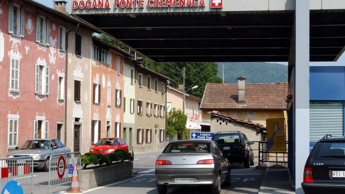 Tra i valichi secondari che saranno dotati di telecamere c'è Ponte Cremenaga