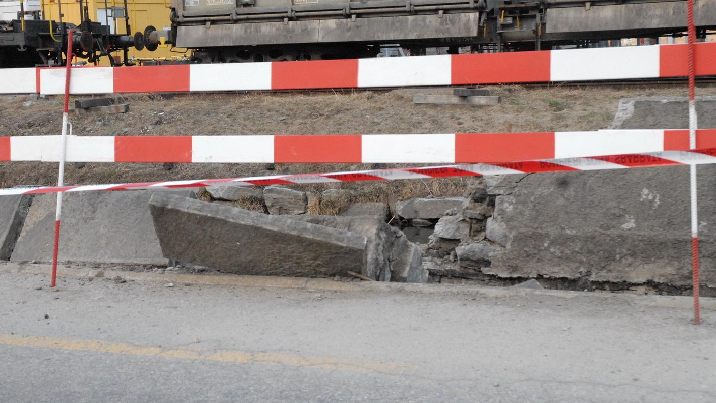 Il muro crollato non era stato puntellato in modo adeguato