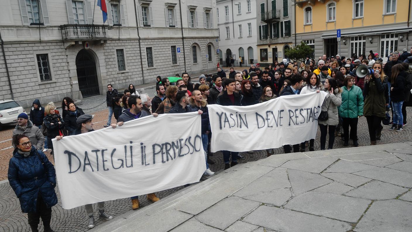 Il corteo partito dalla Posta ha raggiunto piazza Governo