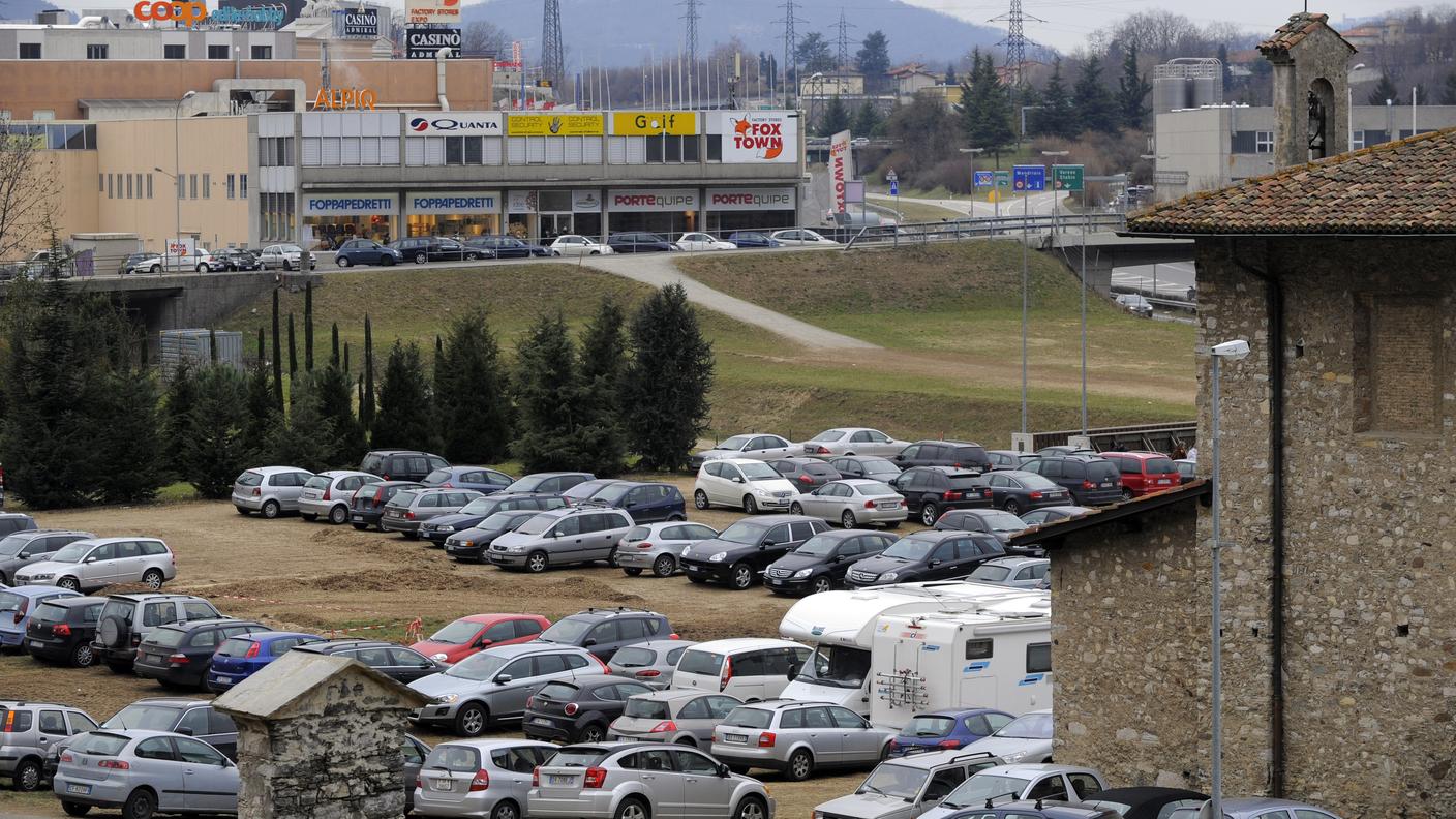 parcheggi abusivi tp.jpg