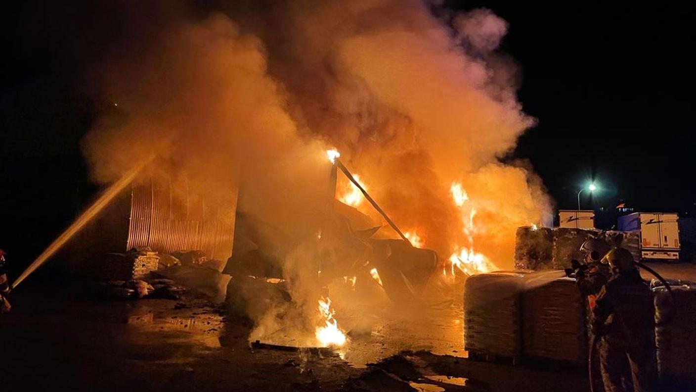 Il camion in fiamme 