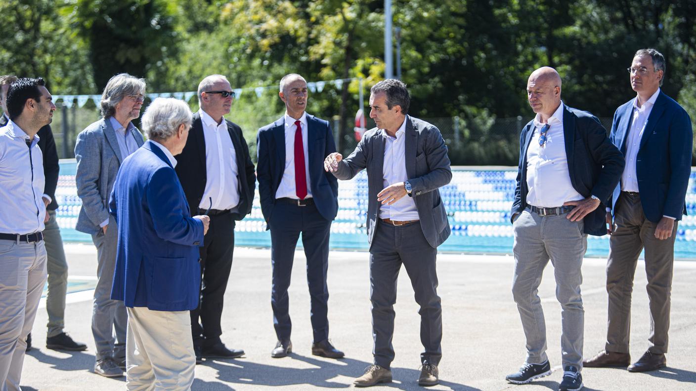 Un momento durante la visita al cantiere presso il Centro Sportivo di Tenero