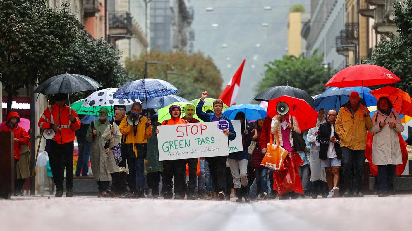 La pioggia non ha fermato la protesta