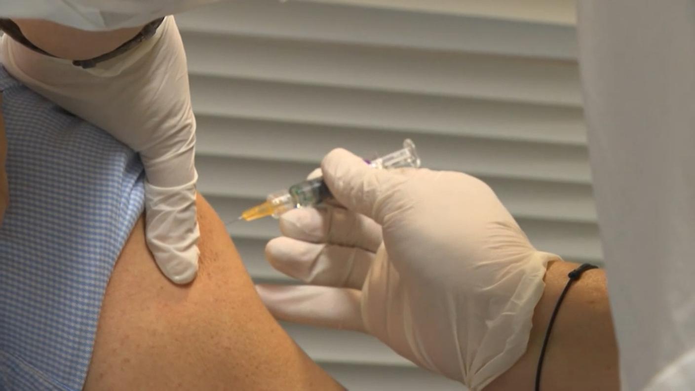 Le vaccinazioni vengono eseguite nei centri cantonali, negli studi medici e in farmacia