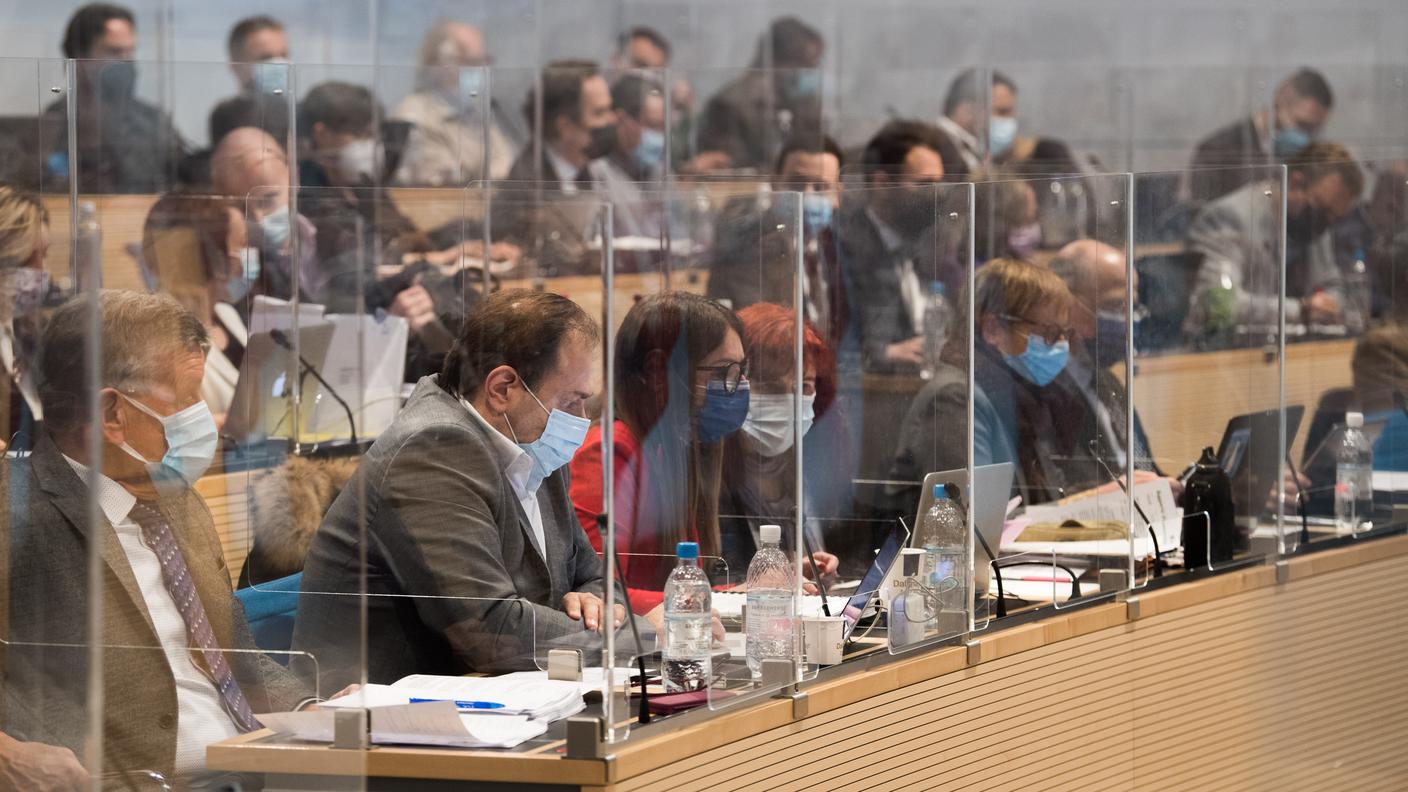 Una minoranza considera però la revisione contraria al diritto superiore