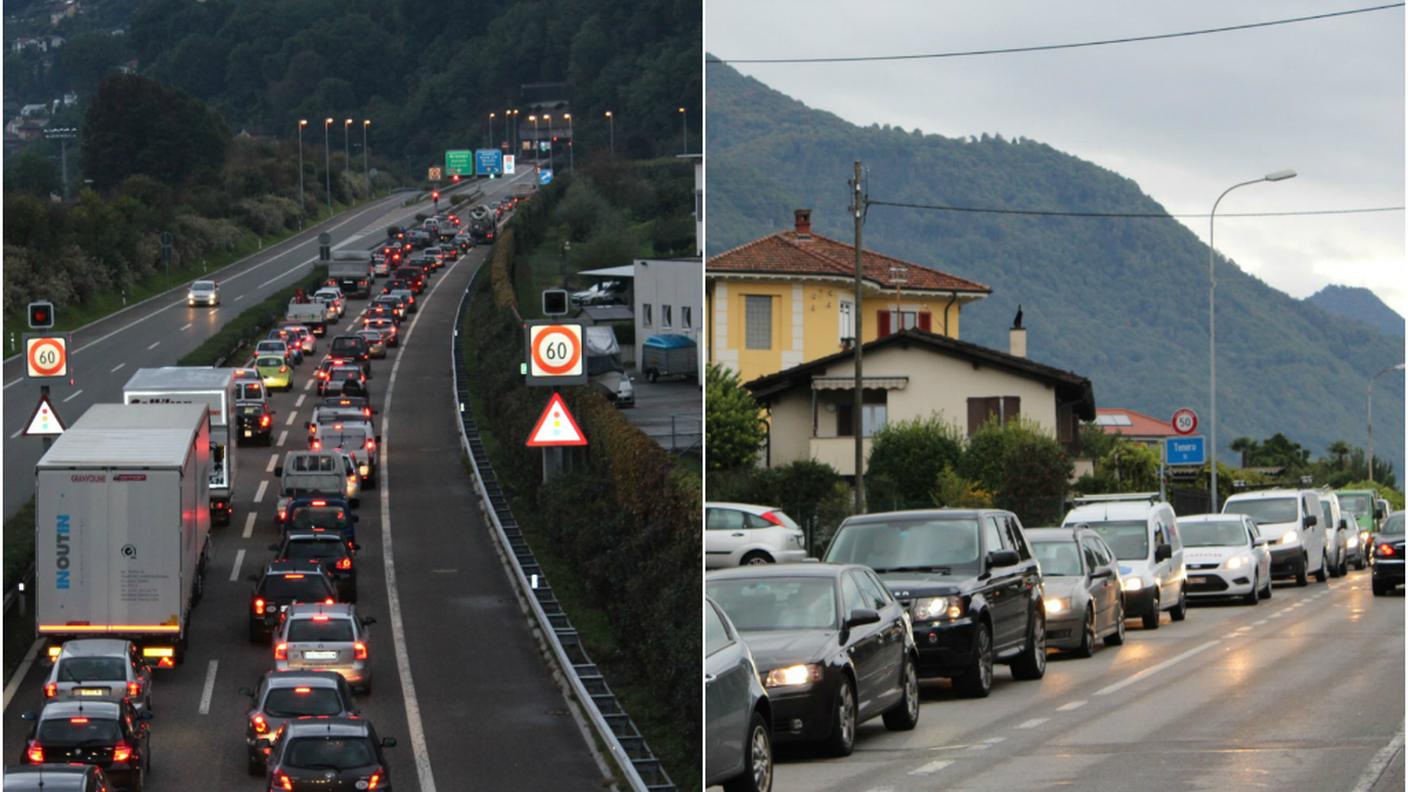 Traffico fermo all'entrata della galleria Mappo Morettina e sulla strada cantonale