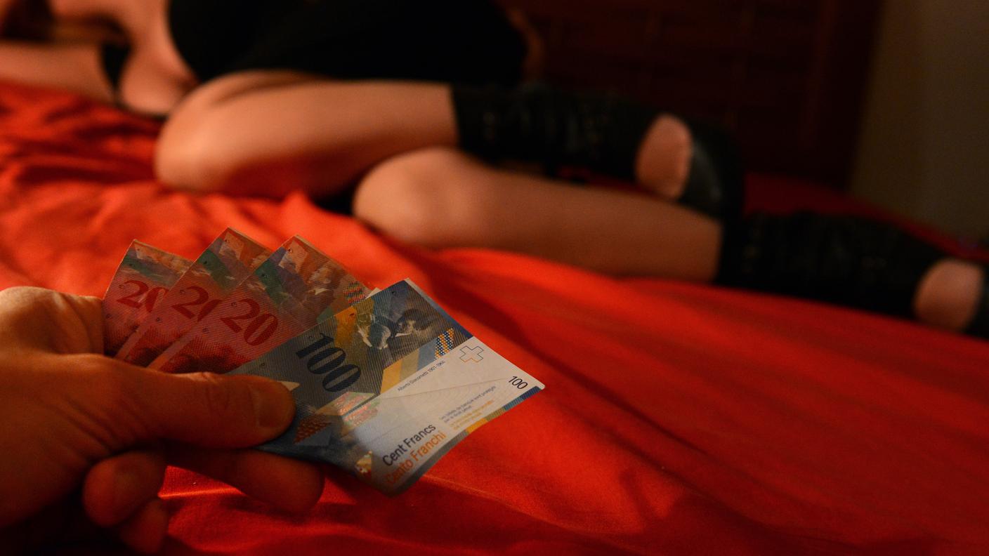 Soldi, prostituzione e tentati ricatti