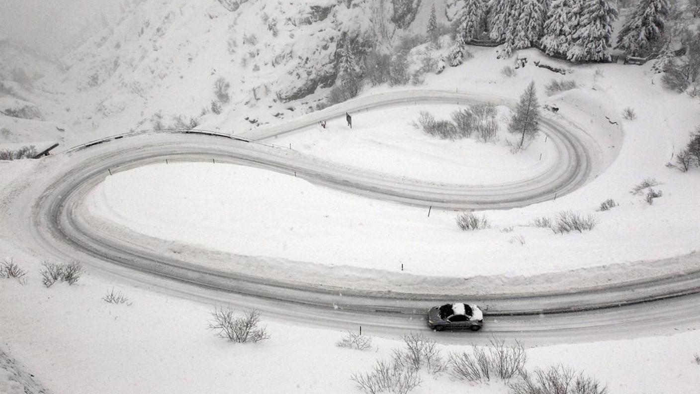 Le già innevate strade del Susten rimarranno chiuse fino a primavera