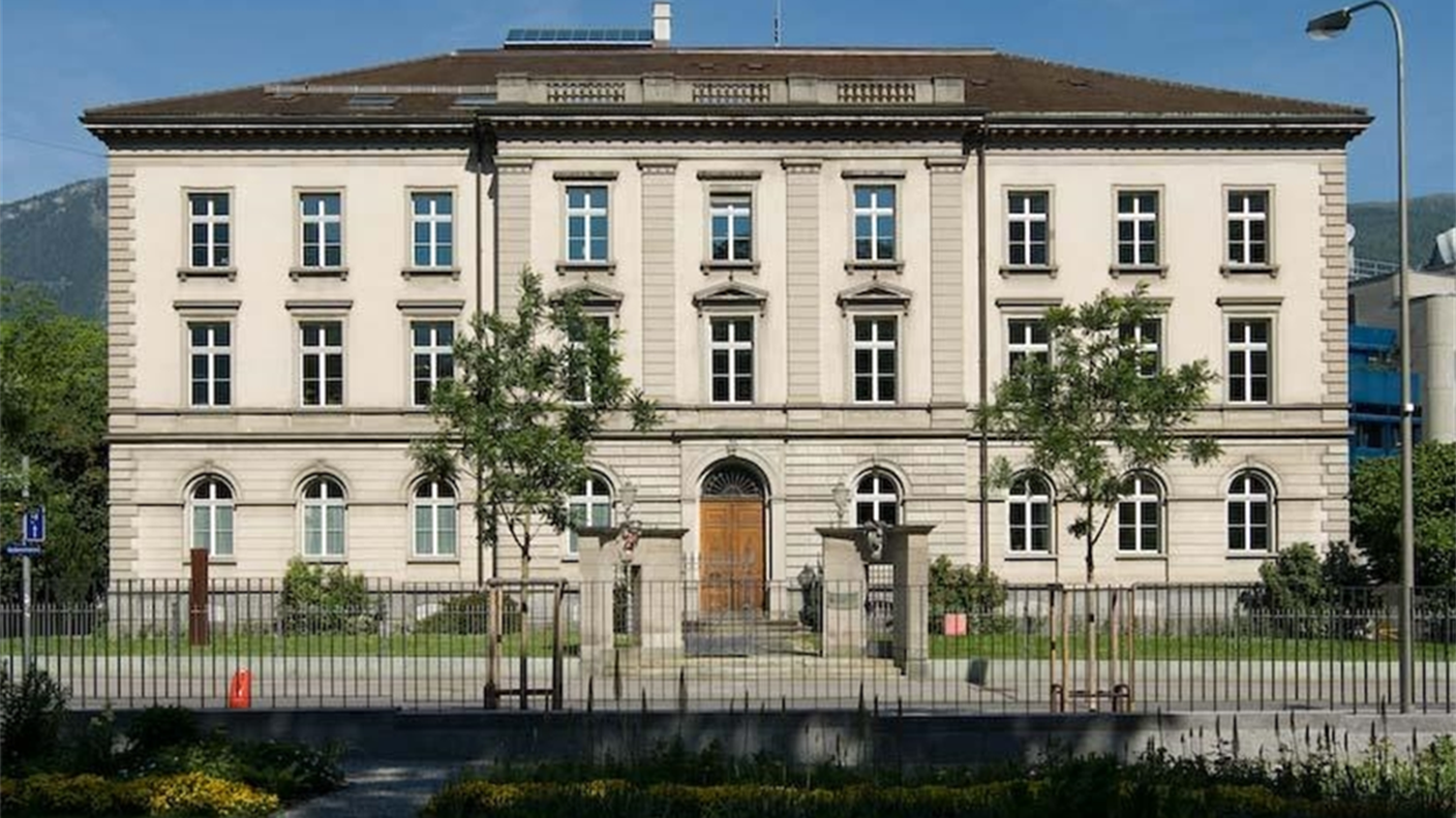 Lo Staatsgebäude di Coira è uno degli edifici più rappresentativi di proprietà del Cantone