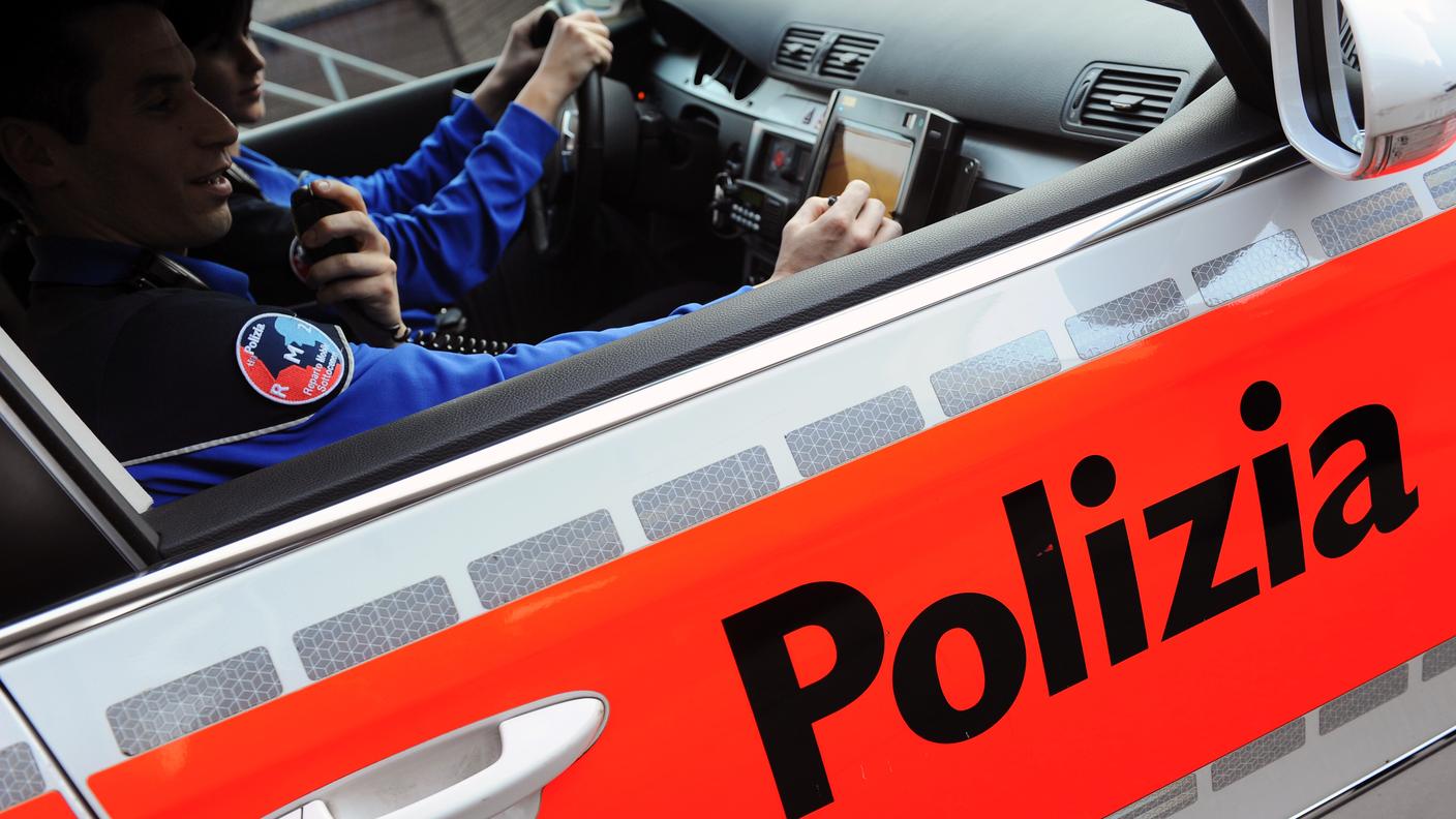 polizia tp.jpg